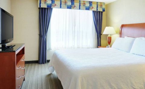 Hotel Hilton Garden Inn Burlington image