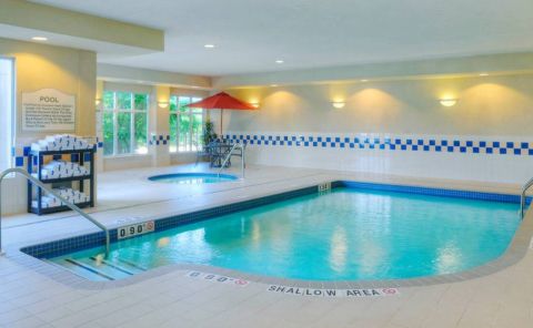 Hotel Hilton Garden Inn Burlington image
