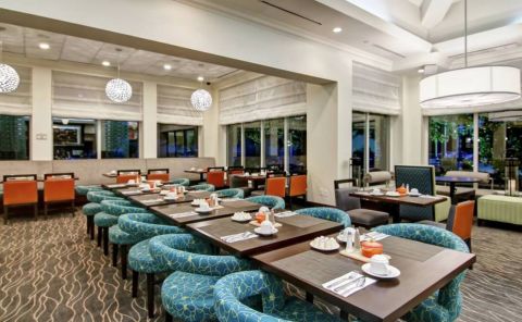 Hotel Hilton Garden Inn Burlington image