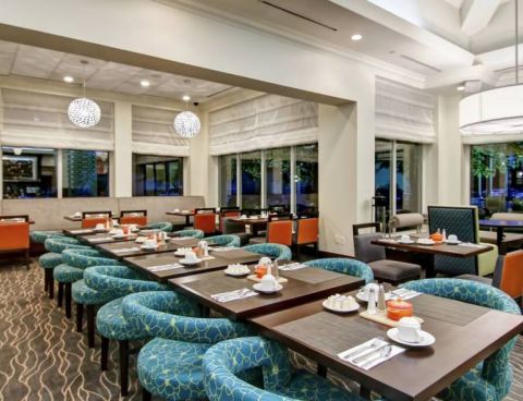 Hotel Hilton Garden Inn Burlington image