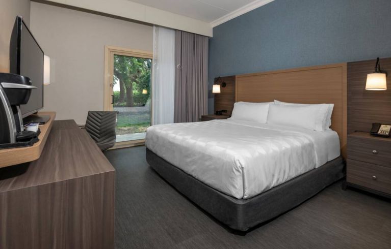 Holiday Inn Kingston Waterfront, Kingston