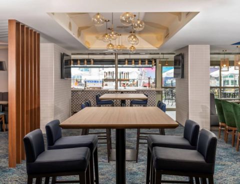Hotel Holiday Inn Kingston Waterfront image