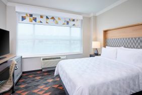 Hotel Holiday Inn & Suites Oakville At Bronte image