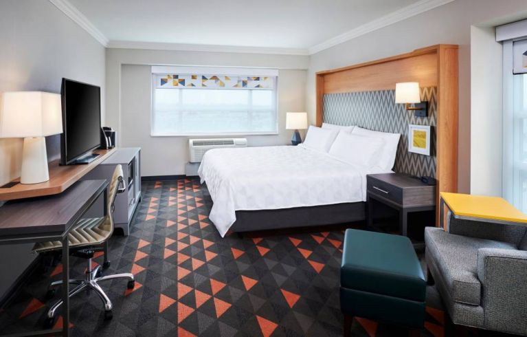 Holiday Inn & Suites Oakville At Bronte, Toronto