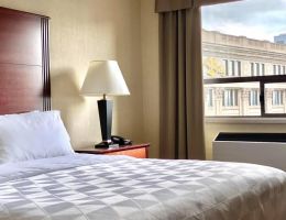 Holiday Inn Winnipeg Downtown, Winnipeg