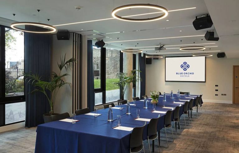 Tower Suites By Blue Orchid Hotels, London