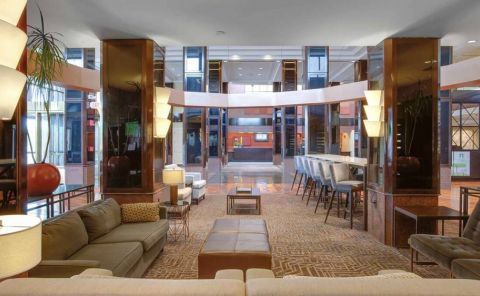 Hotel Hilton Newark Airport image