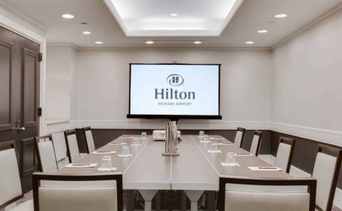 Hotel Hilton Newark Airport image