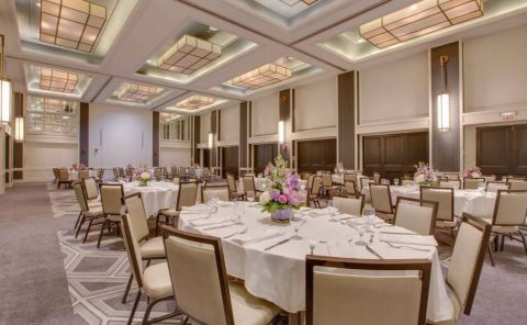 Hotel Hilton Newark Airport image