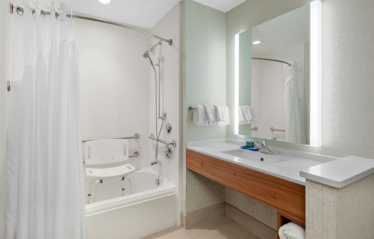 Holiday Inn Express & Suites Ontario, Ontario (OR)