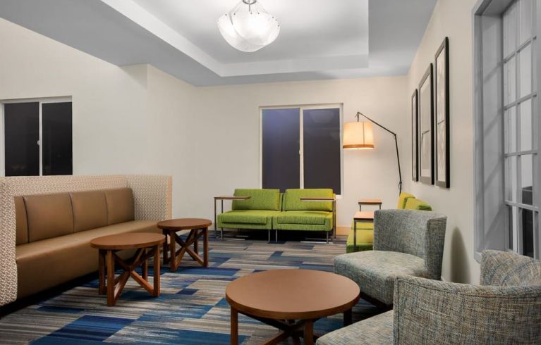 Holiday Inn Express & Suites Ontario, Ontario (OR)