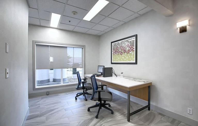 Holiday Inn Express & Suites Airport-Calgary, Calgary