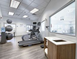 Holiday Inn Express & Suites Airport-Calgary, Calgary