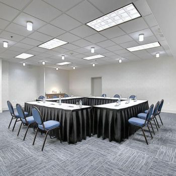 Hotel Holiday Inn Express & Suites Airport-Calgary image