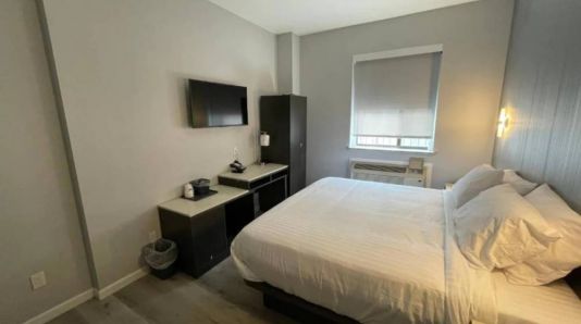 King Hotel Brooklyn, Brooklyn