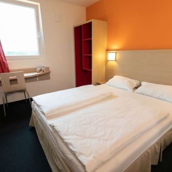 Hotel B&B Hotel Frankfurt-Airport image