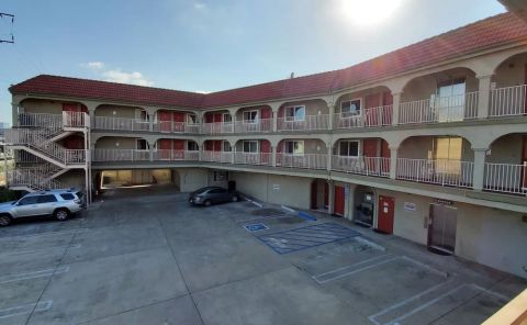 Hotel Colony Inn Universal Studios image