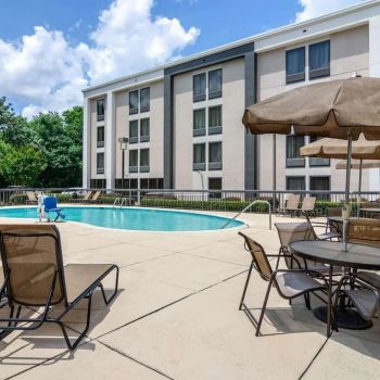 Hotel Comfort Inn Atlanta Airport image