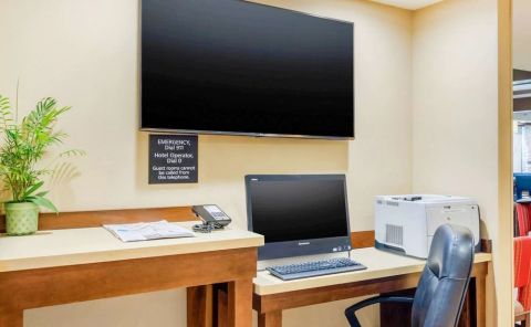 Hotel Comfort Inn Atlanta Airport image