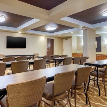 Hotel Comfort Inn Atlanta Airport image