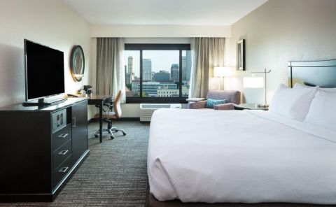 Hotel Crowne Plaza Memphis Downtown image
