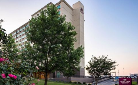 Hotel Crowne Plaza Memphis Downtown image