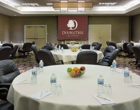 Professional meeting room at Doubletree Hotel Chicago O'Hare Airport-Rosemont.