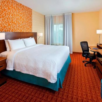 Hotel Fairfield Inn & Suites Houston Hobby Airport image