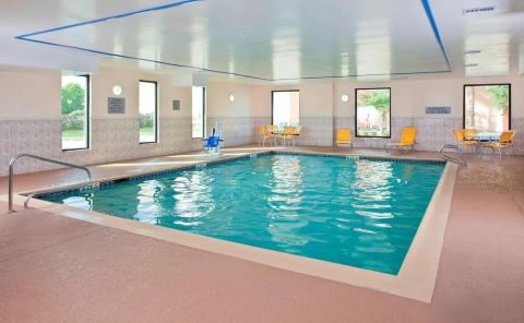 Hotel Fairfield Inn & Suites Houston Hobby Airport image
