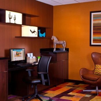 Hotel Fairfield Inn & Suites Houston Hobby Airport image