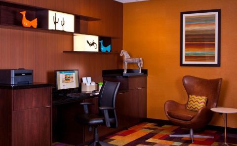 Hotel Fairfield Inn & Suites Houston Hobby Airport image