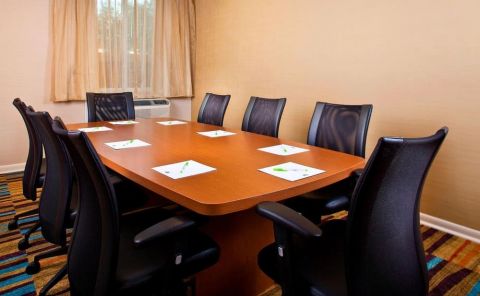 Hotel Fairfield Inn & Suites Houston Hobby Airport image