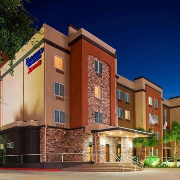 Hotel Fairfield Inn & Suites Houston Hobby Airport image