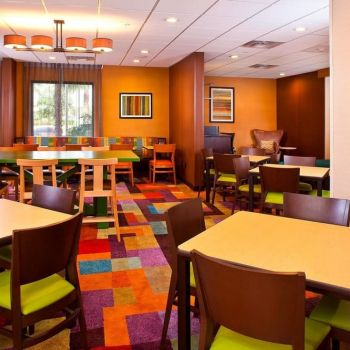 Hotel Fairfield Inn & Suites Houston Hobby Airport image