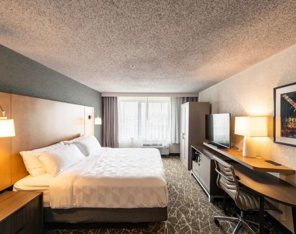 Holiday Inn Newark International Airport-North