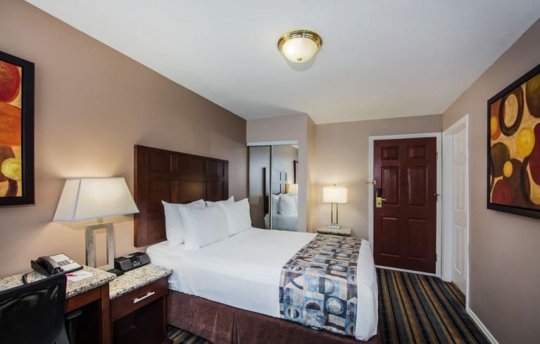 Ramada by Wyndham Vancouver Downtown, Vancouver (CAN)