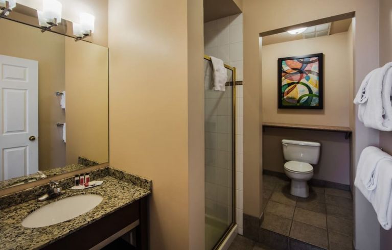 Ramada by Wyndham Vancouver Downtown, Vancouver (CAN)
