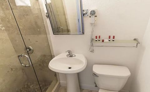 Hotel The Broadmore Miami Beach image