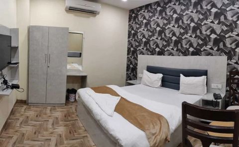 Hotel Hotel Mandakini Royale image