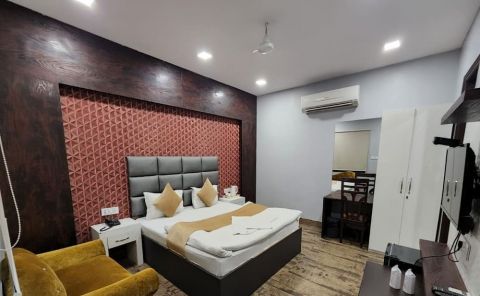 Hotel Hotel Mandakini Royale image
