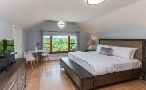Hotel Skylaranna Hotel & Resort image