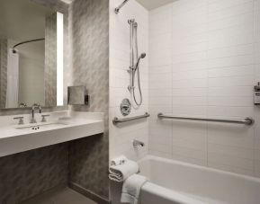 Hyatt Regency at Los Angeles International Airport, Los Angeles