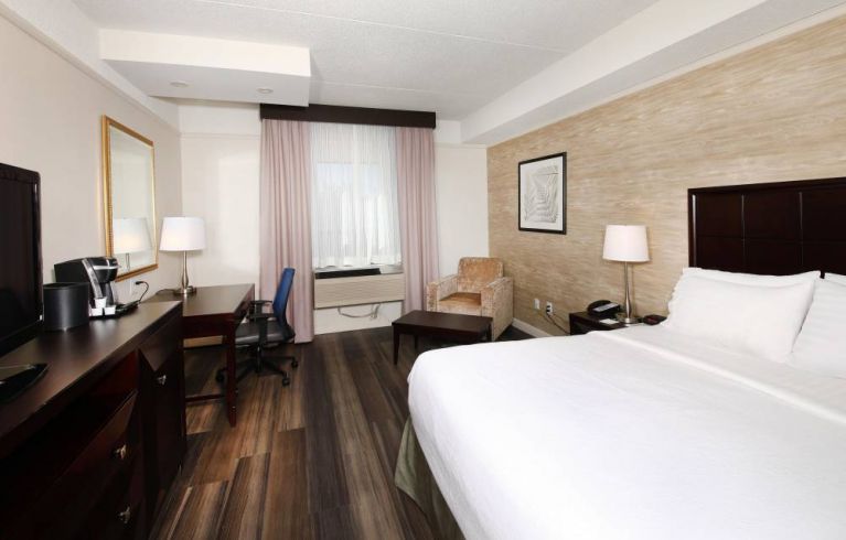 Holiday Inn Hotel & Suites Windsor Ambassador Bridge, Windsor (ON)