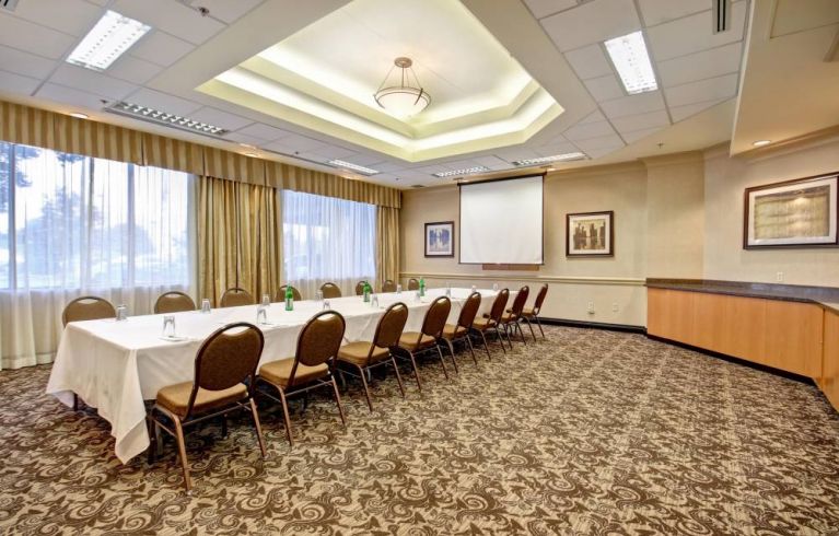 Holiday Inn Hotel & Suites Windsor Ambassador Bridge, Windsor (ON)