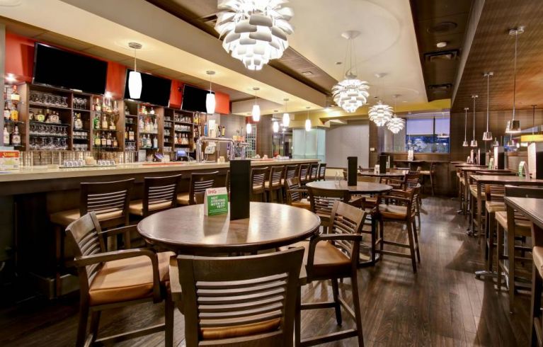 Holiday Inn Hotel & Suites Windsor Ambassador Bridge, Windsor (ON)