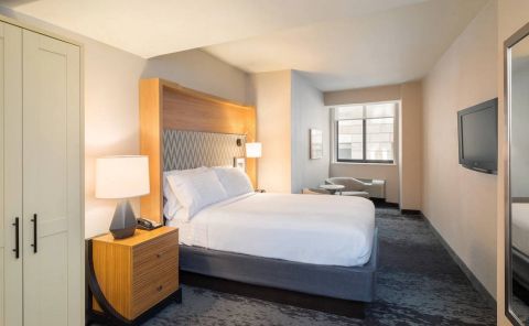 Hotel Holiday Inn Express Wall Street image