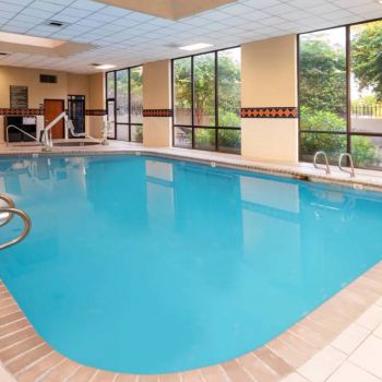Hotel Houston Marriott South At Hobby Airport image