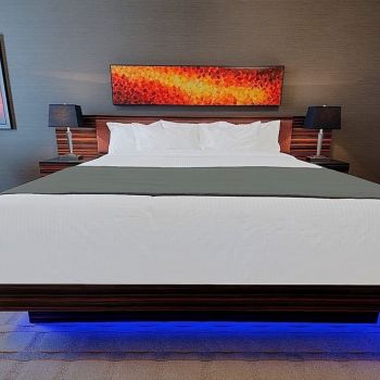 Hotel Hotel Clique Calgary Airport image