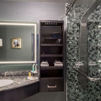 Hotel Hotel Clique Calgary Airport image