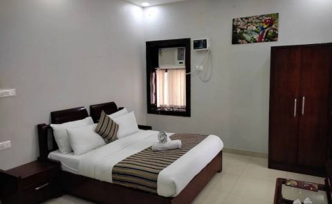 Hotel Hotel Krishna Ji image